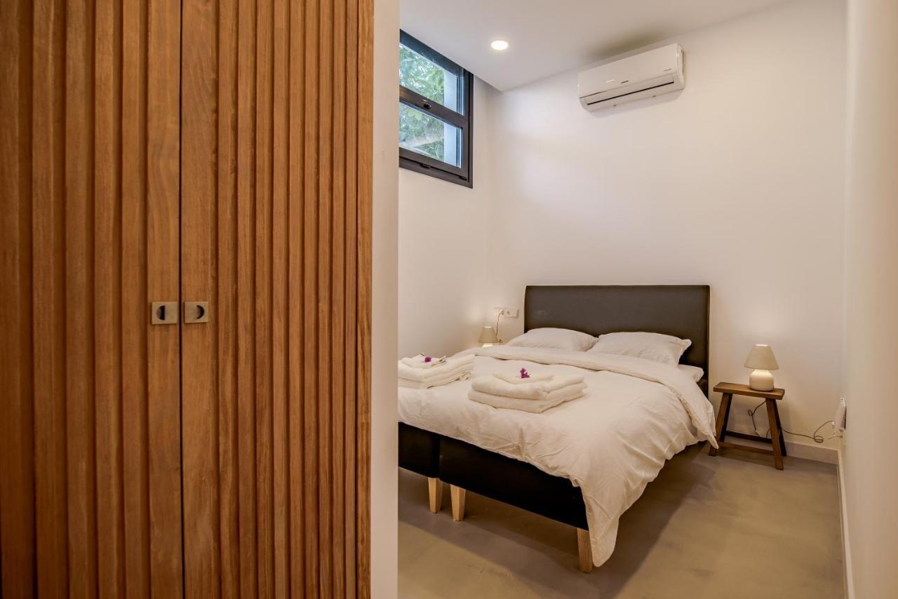 Luxury Alhambra Close To Sea And Centre Villa