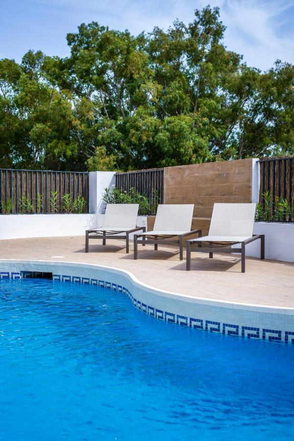Luxury Alhambra Close To Sea And Centre Villa *