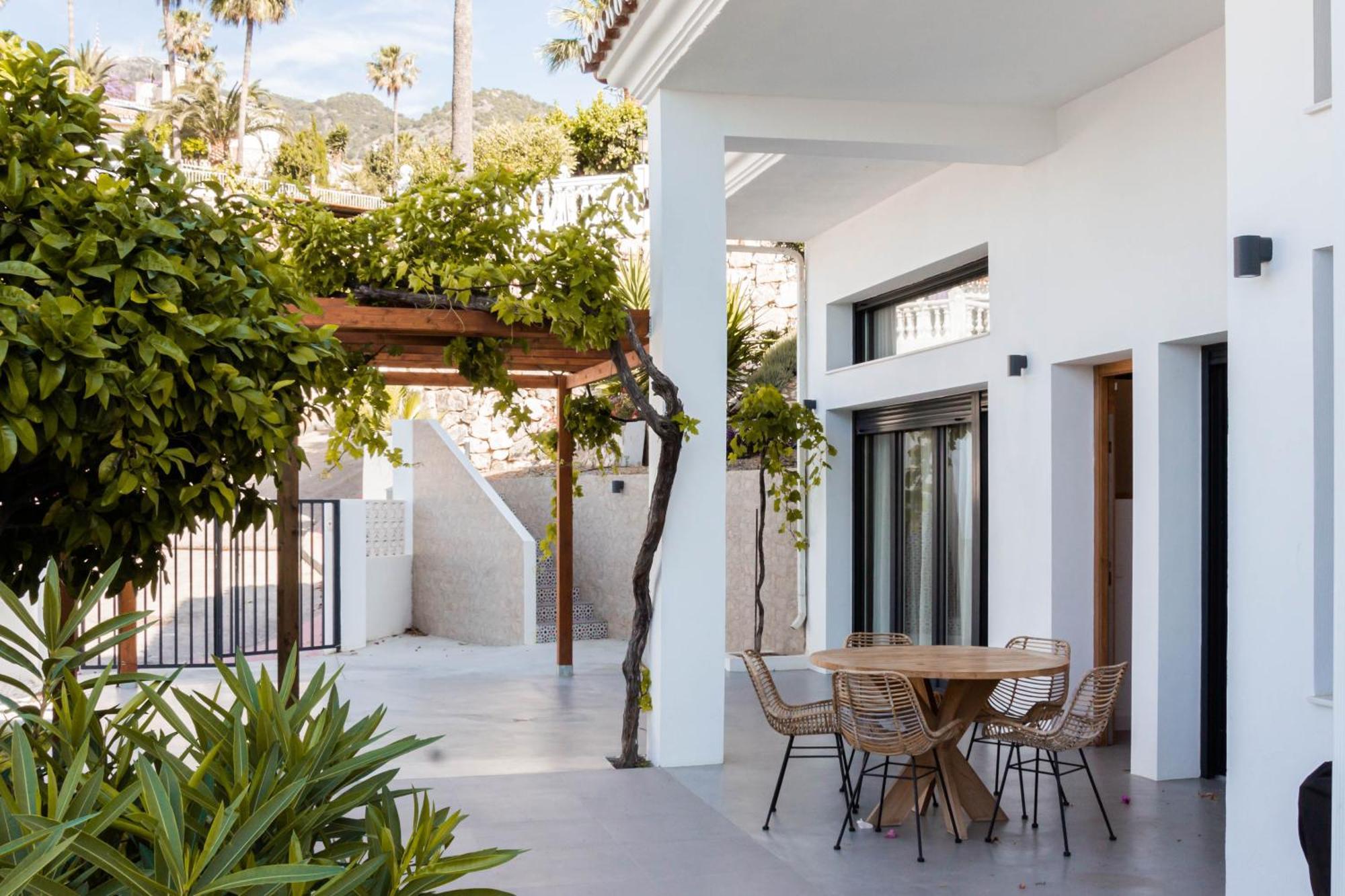 Villa Luxury Alhambra Close To Sea And Centre