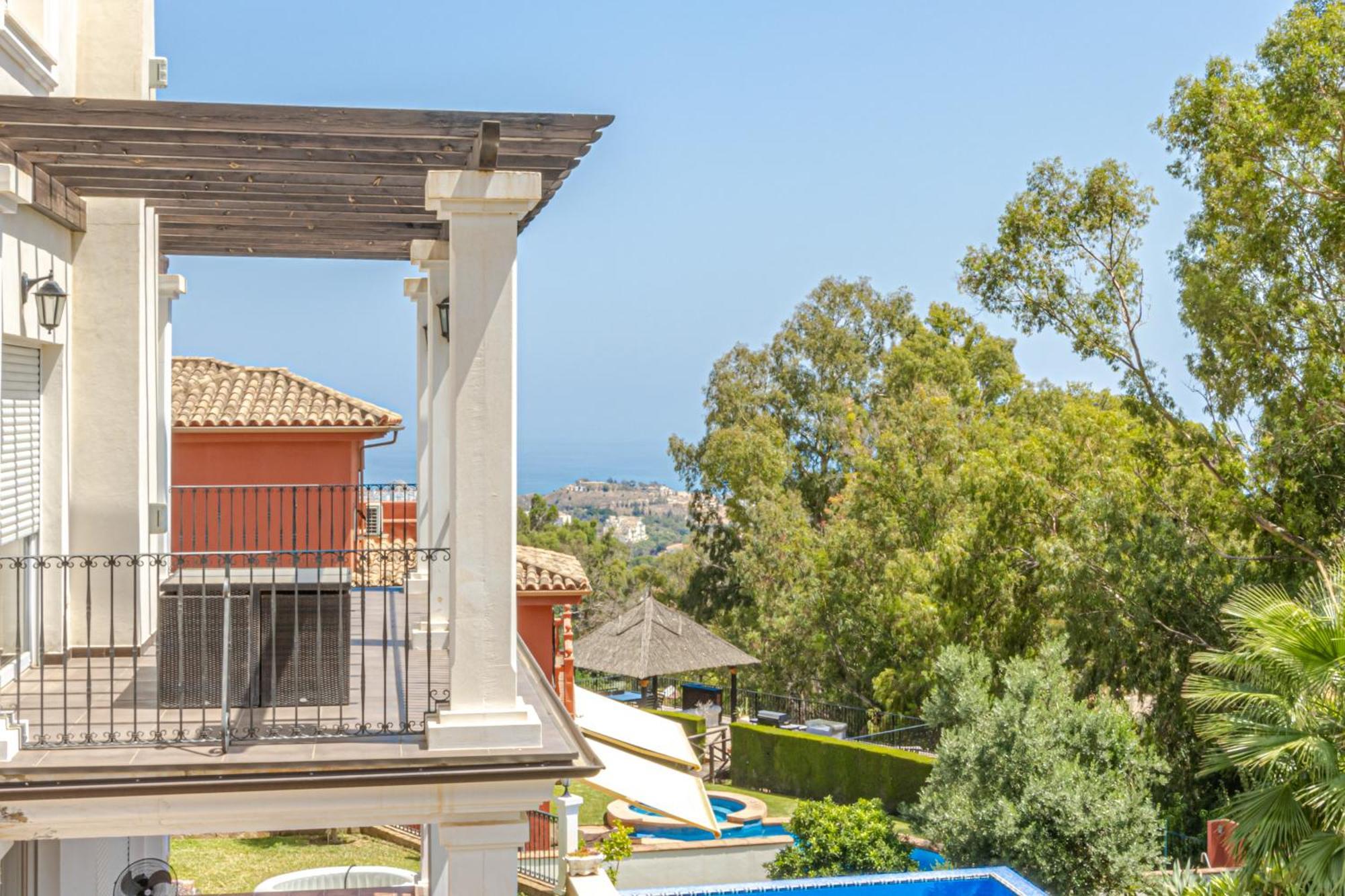 Villa Luxury Alhambra Close To Sea And Centre *