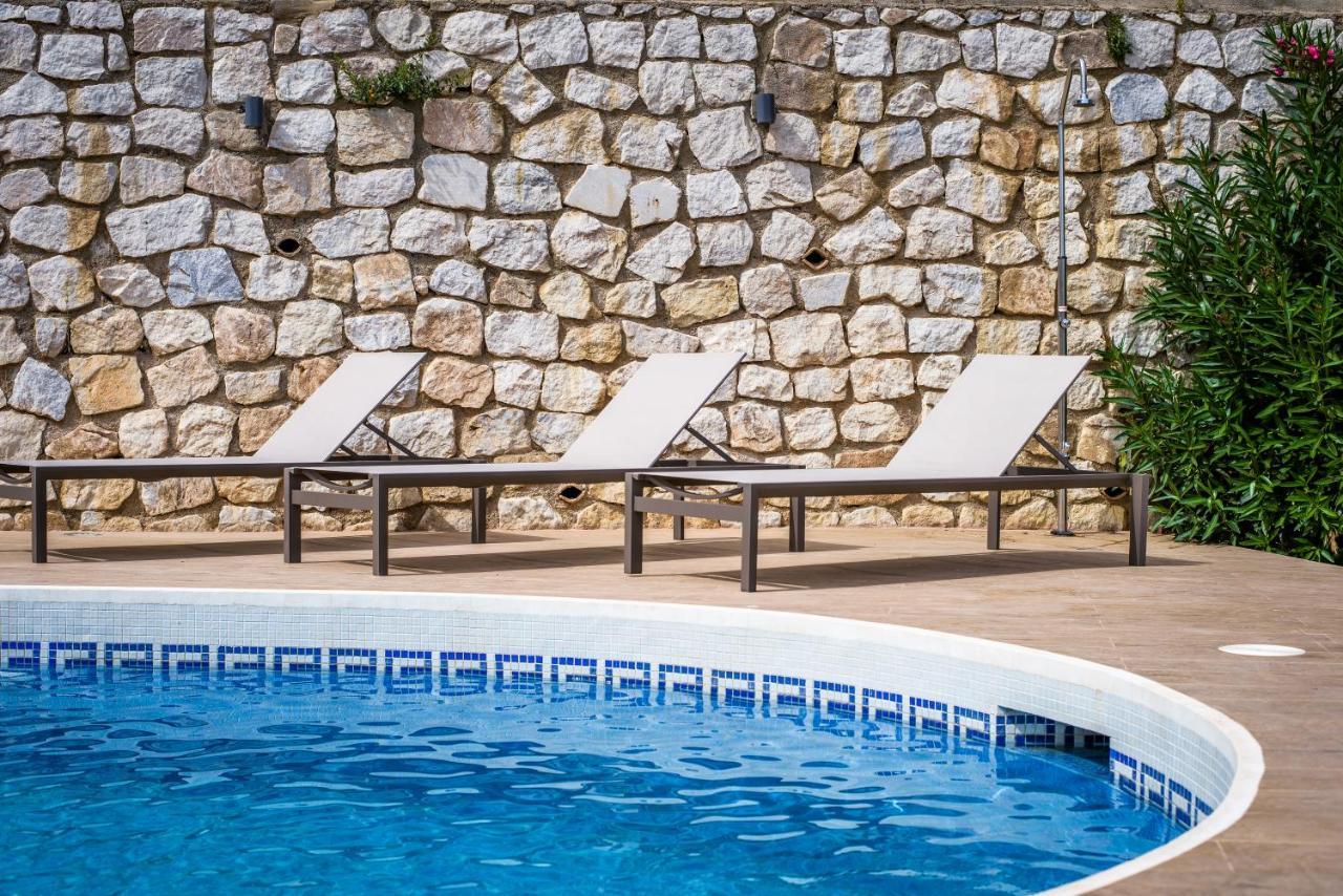 Luxury Alhambra Close To Sea And Centre Villa