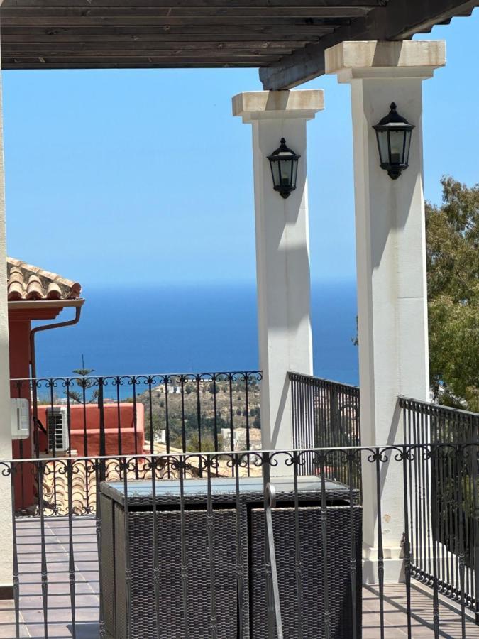 Luxury Alhambra Close To Sea And Centre Villa
